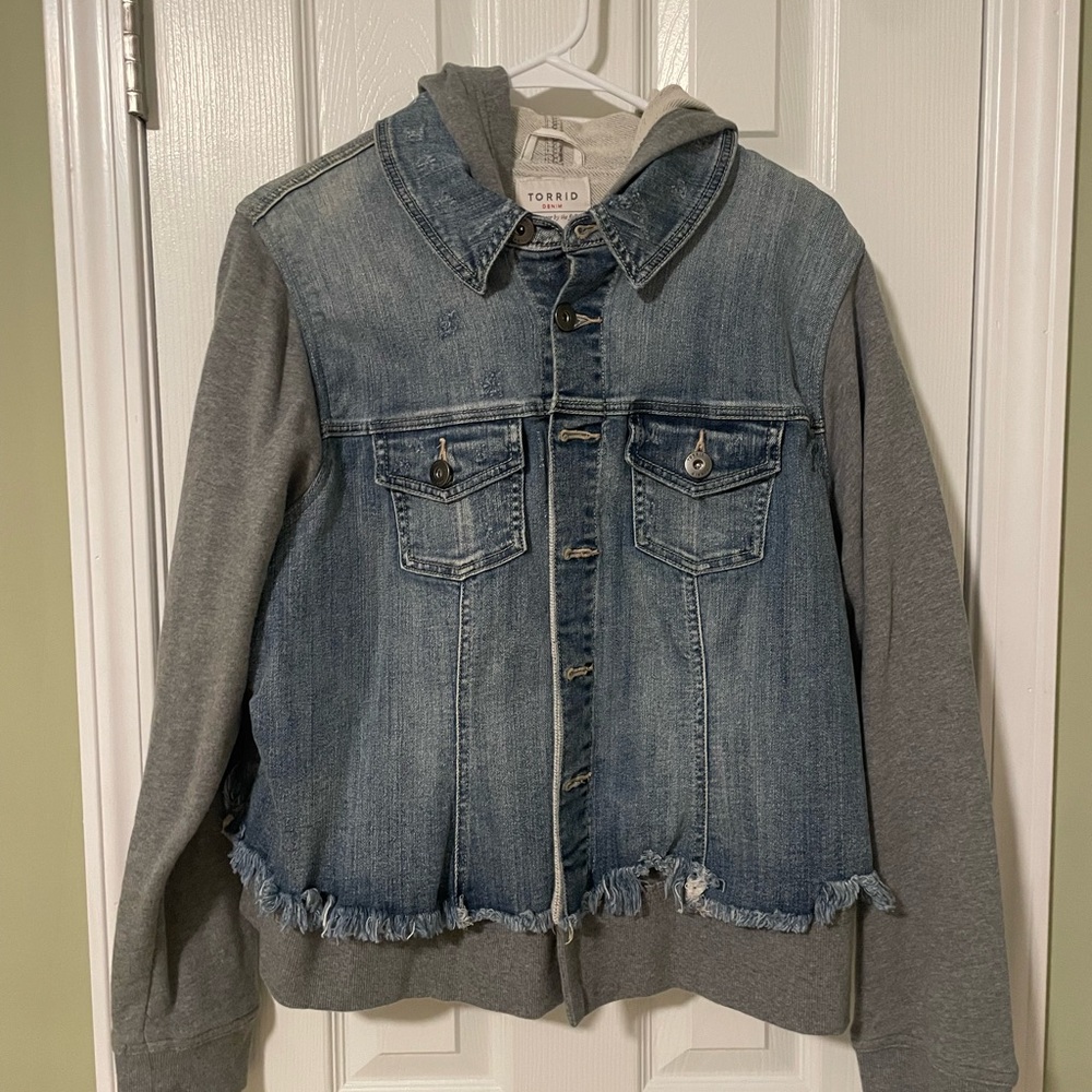 Torrid Denim women’s Jean Jacket w/hoodie